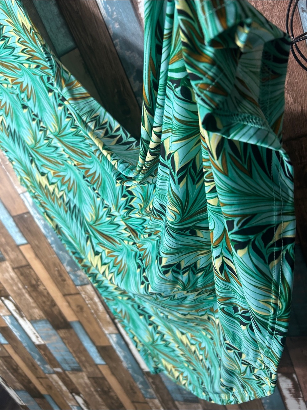 Teal Palm-Print Sleeveless Midi Dress - Picture 15 of 16